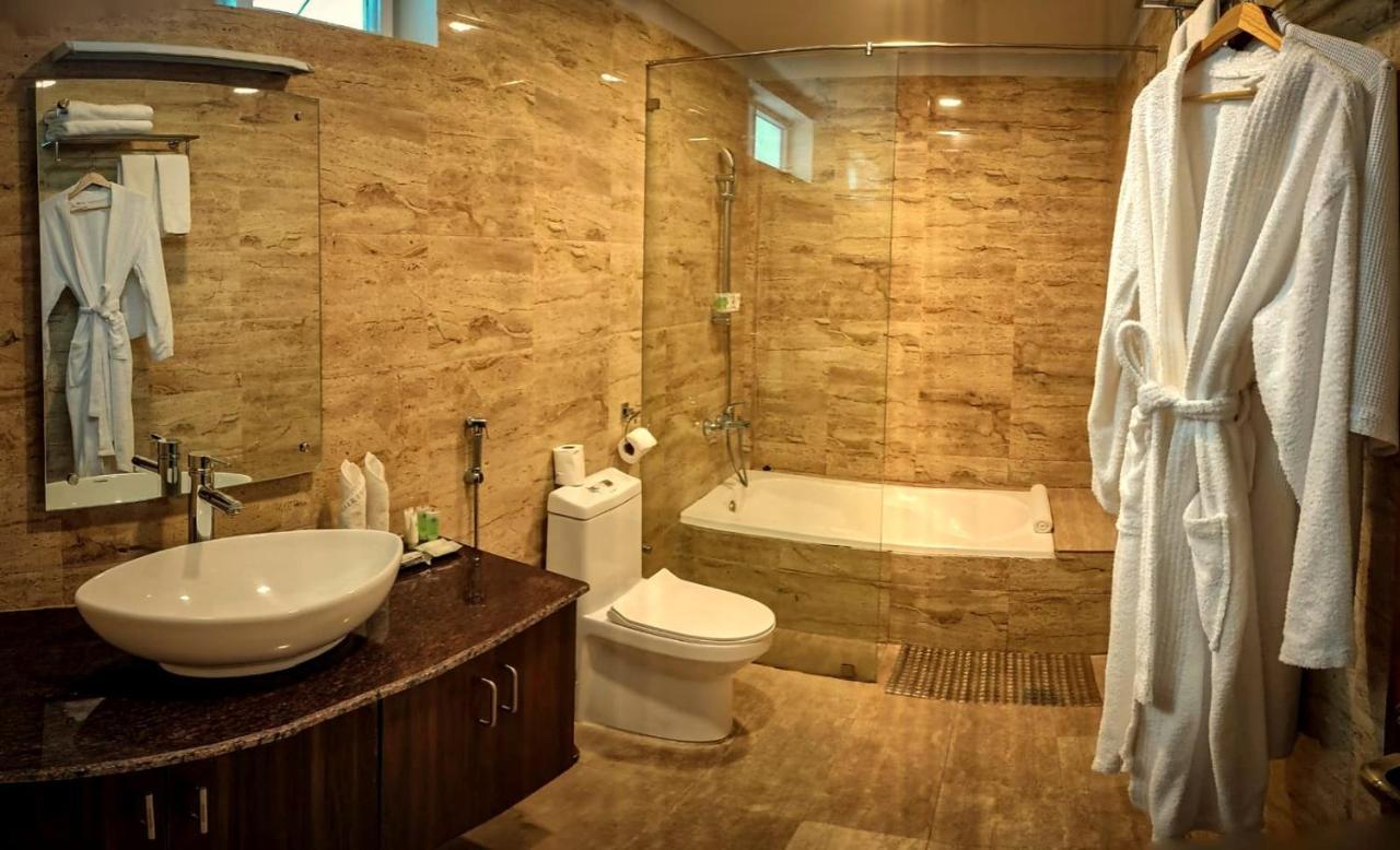 Himalaya Drishya Resort Дхуликхел Экстерьер фото
